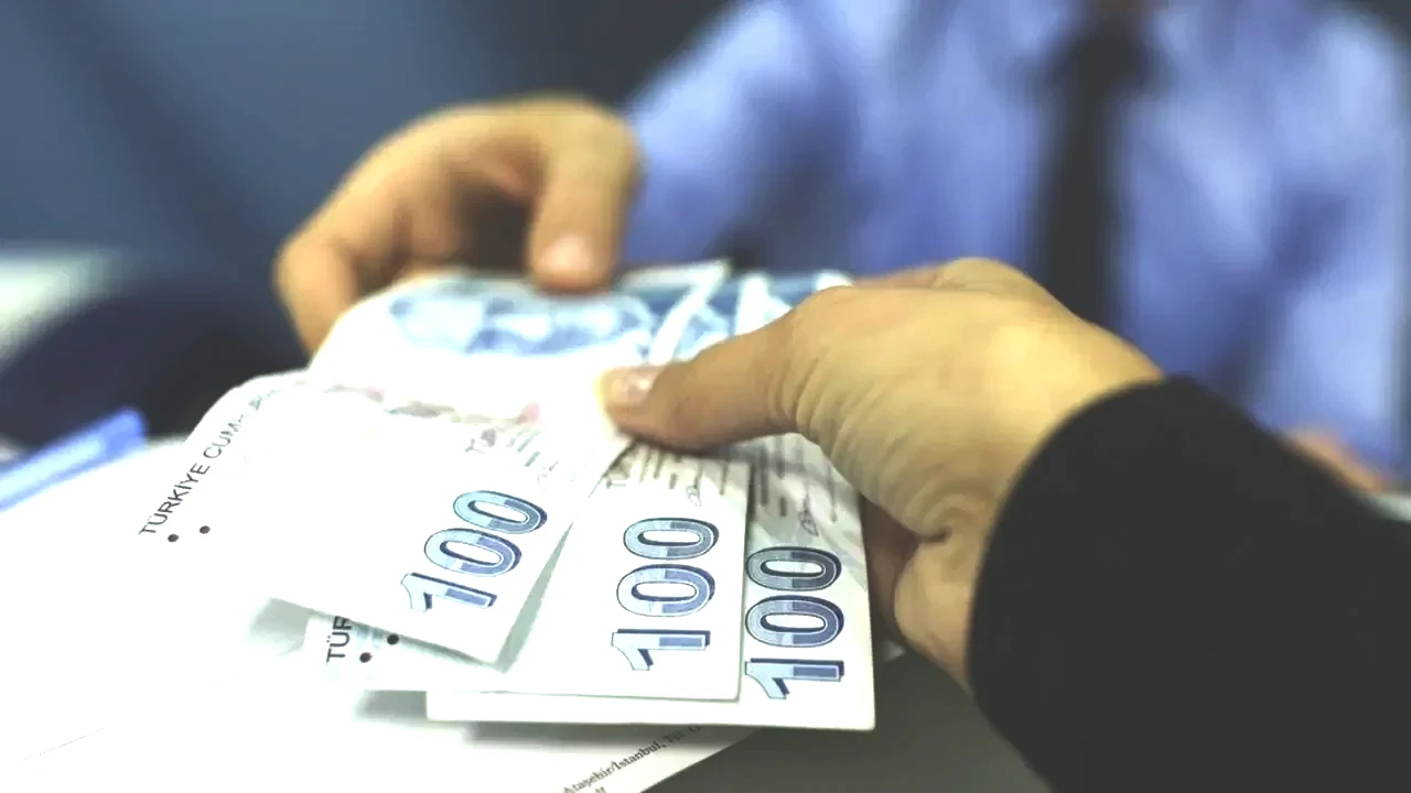 En düşük emekli maaşı ne kadar olacak? SGK uzmanı rakam verdi!