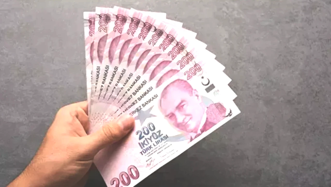 Emekli Olanlar Dikkat! Aralık'ta 31 Bin TL Hediye! İki Maaş Daha Kapınıza Geliyor!