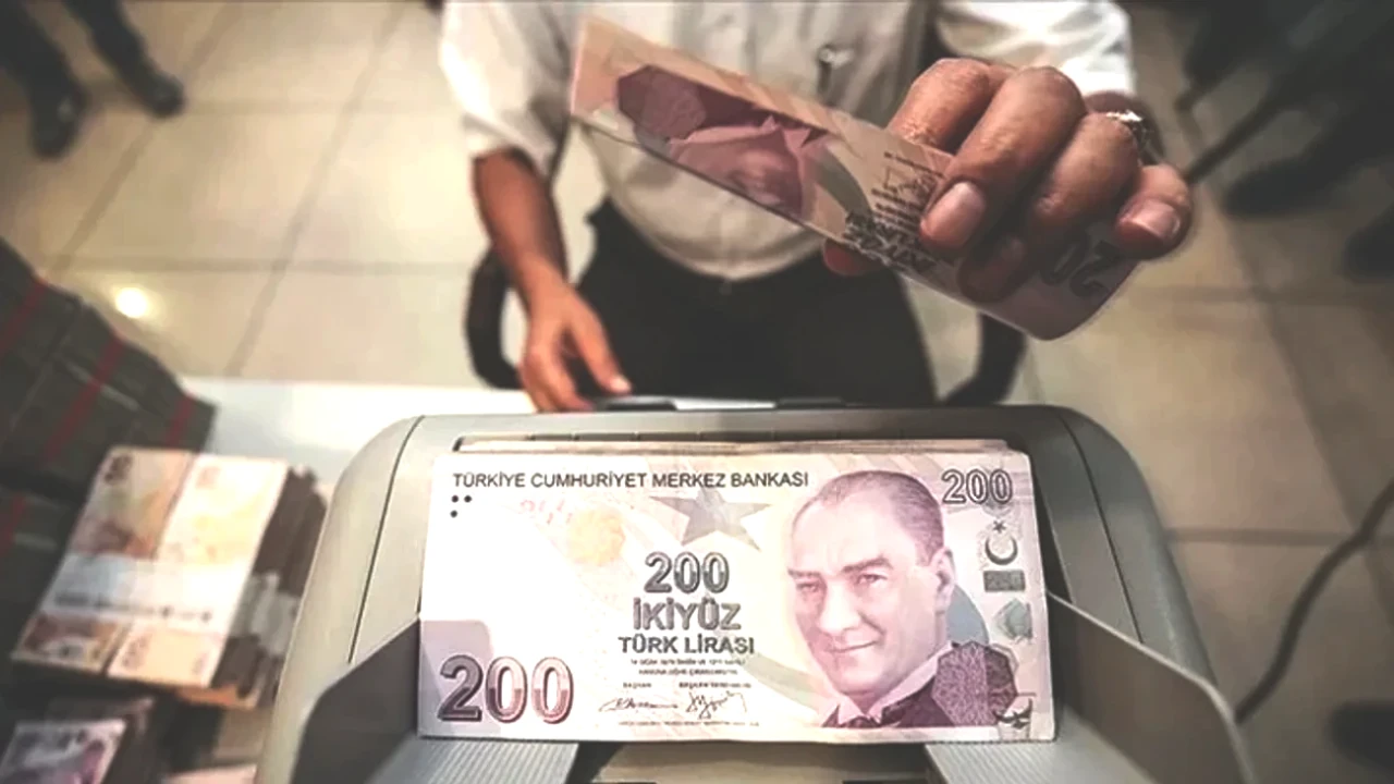 2026 Emekli ve Memur Zammı Detayları Açıklandı! En Düşük Emekli Maaşı Ne Kadar Olacak?